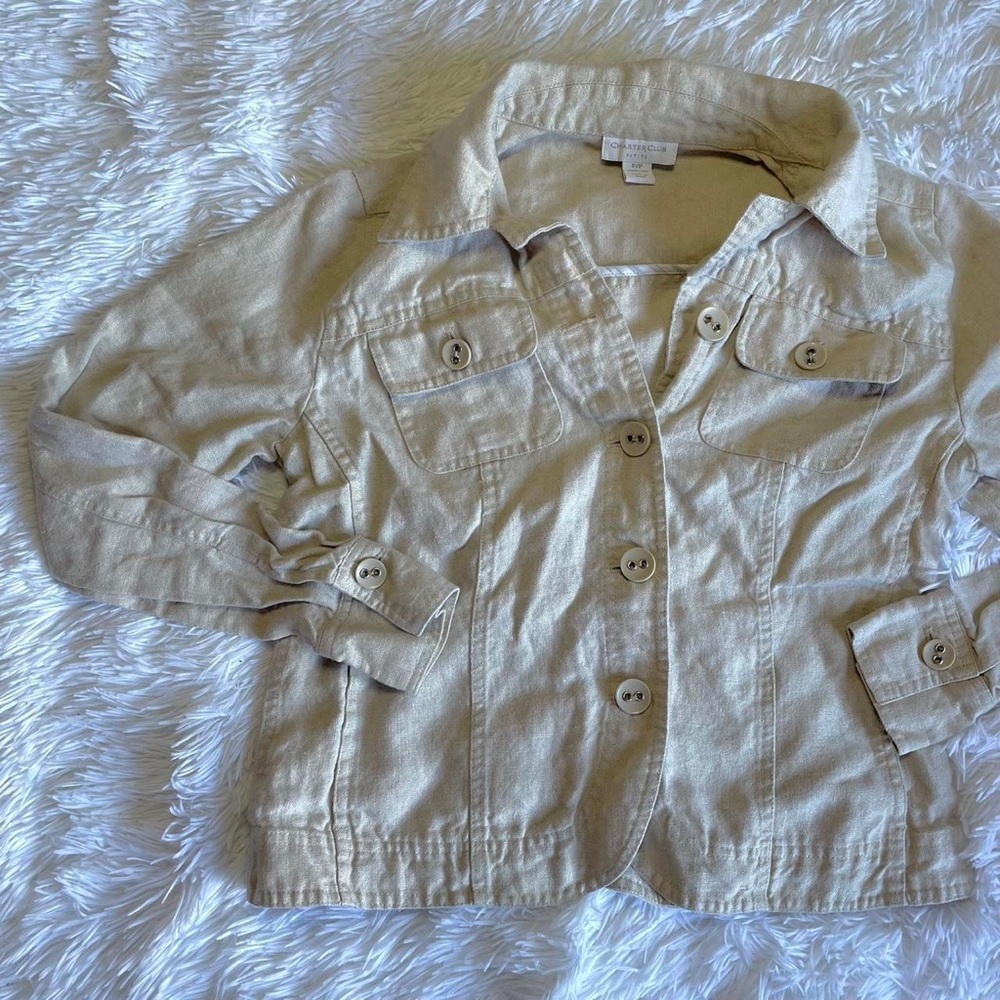 Linen tan beige cream colored button up jacket in like new condition ✨✨